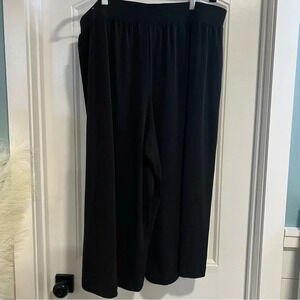 Lane Bryant Womens Plus Black Elastic Waist Culottes Crop Pants. Size 18/20.
